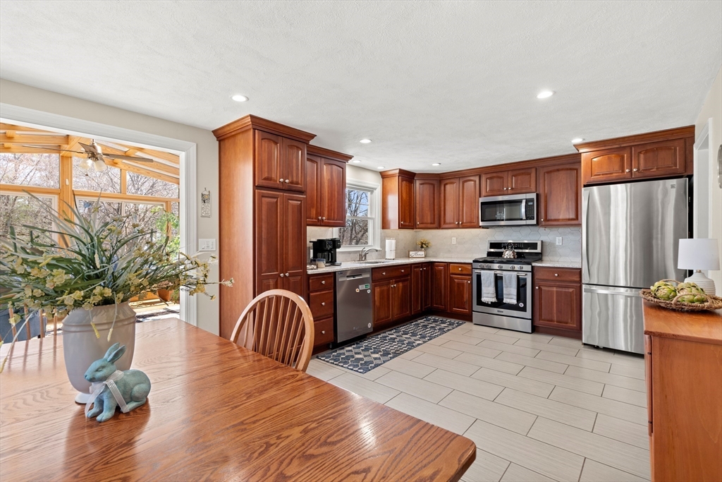 501 Trull Road Tewksbury, MA 01876 - Photo 11 of 38 Gallery Image 11
