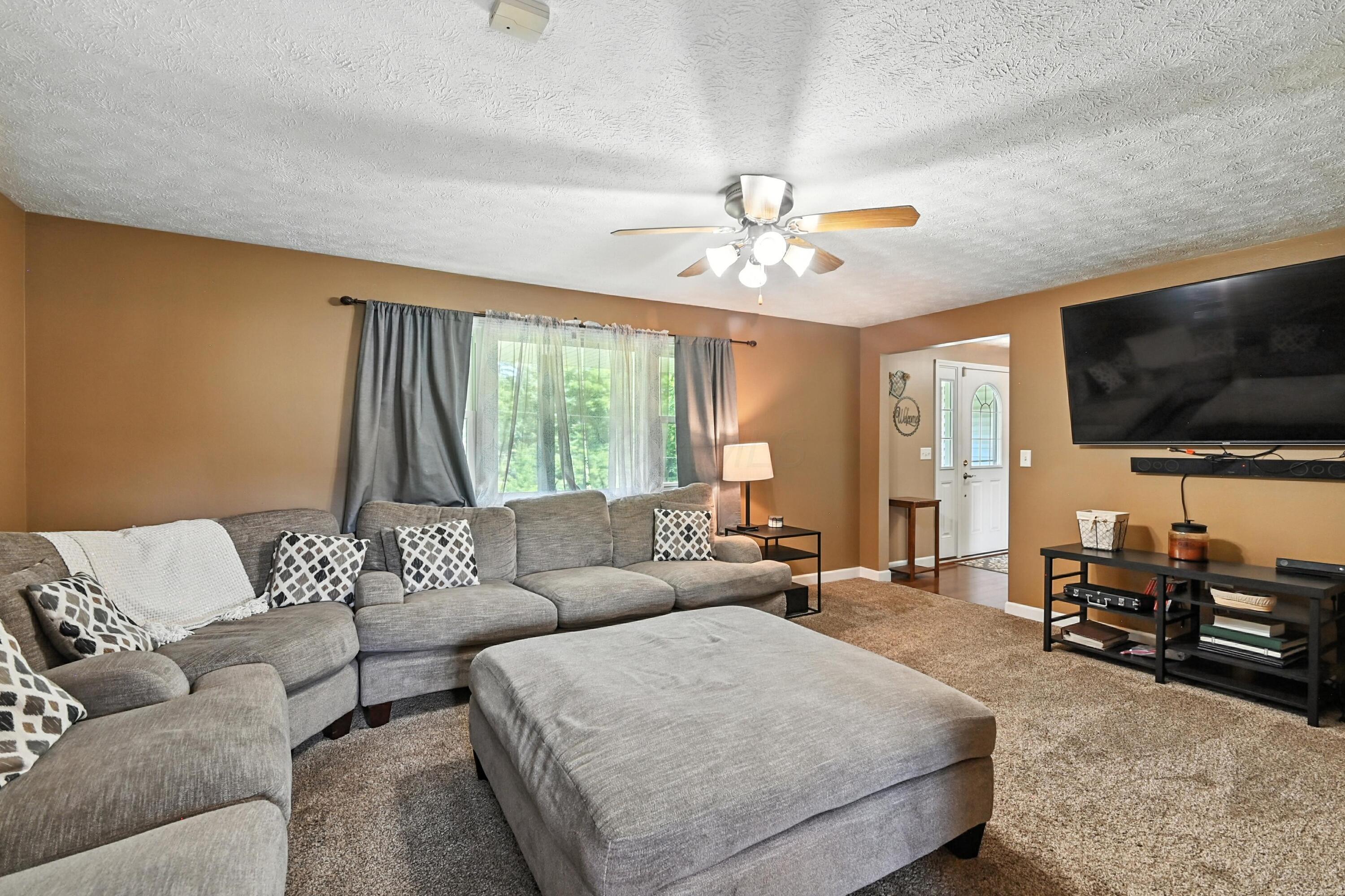 1585 Beal Road Mansfield, OH 44903 - Photo 5 of 37 CAT_7899