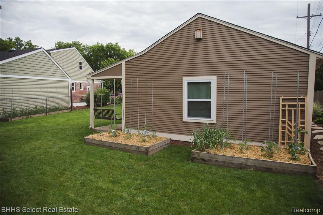 287 Sunset Street Plymouth, MI 48170 - Photo 61 of 61 IMG_4226.jpg
