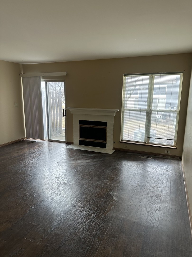 20 Stonegate Court Algonquin, IL 60102 - Photo 4 of 15