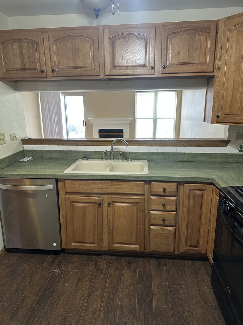 20 Stonegate Court Algonquin, IL 60102 - Photo 5 of 15