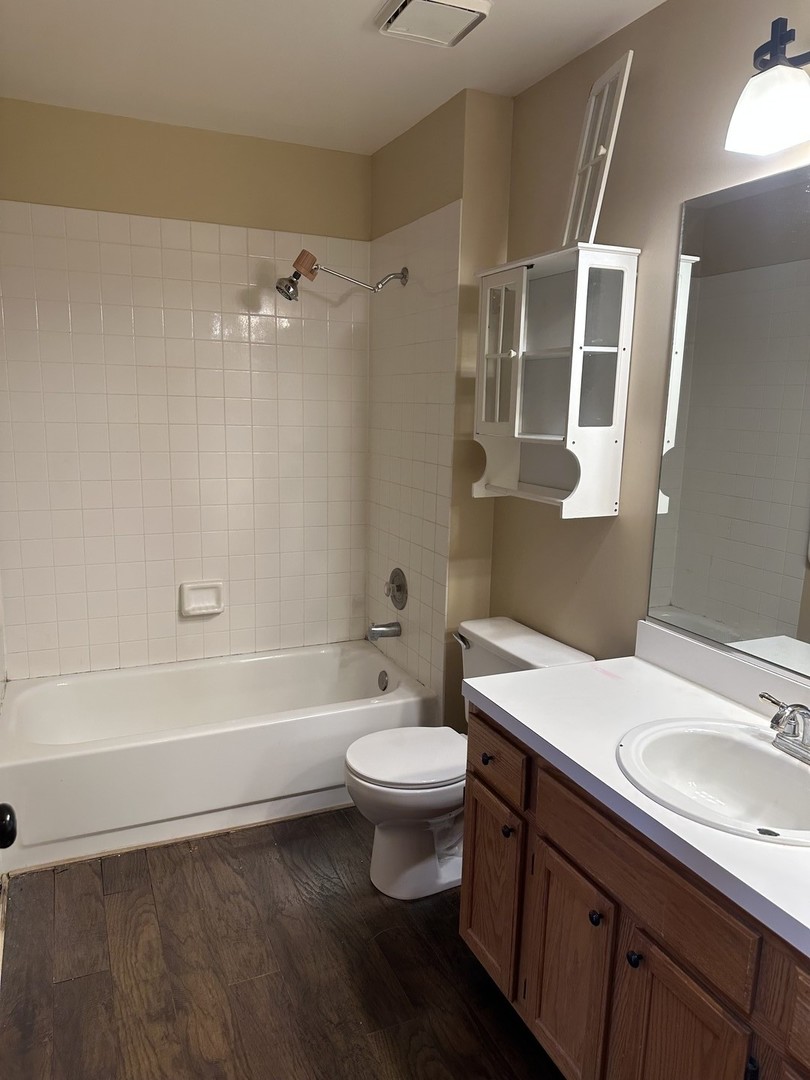 20 Stonegate Court Algonquin, IL 60102 - Photo 9 of 15