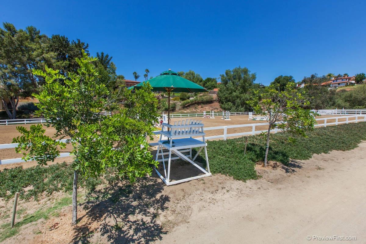 2570 5th Street Encinitas, CA 92024 - Photo 4 of 20 FIRST ARENA