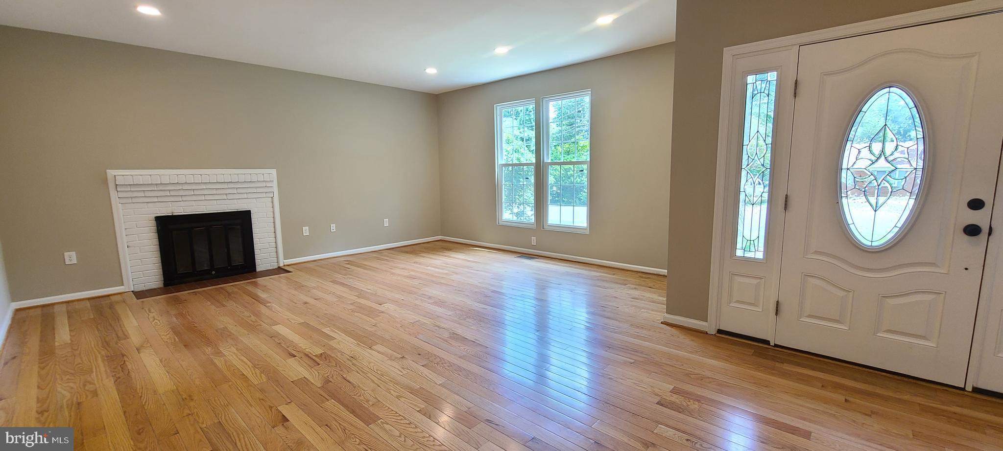3816 Ridge Road Annandale, VA 22003 - Photo 22 of 86 Living room