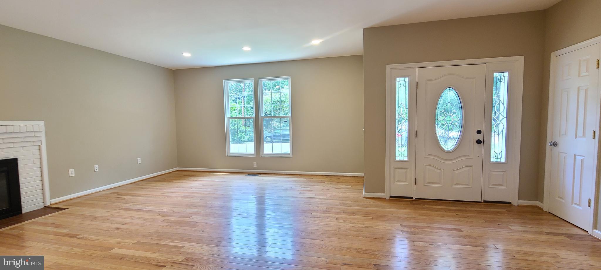 3816 Ridge Road Annandale, VA 22003 - Photo 23 of 86 Living room
