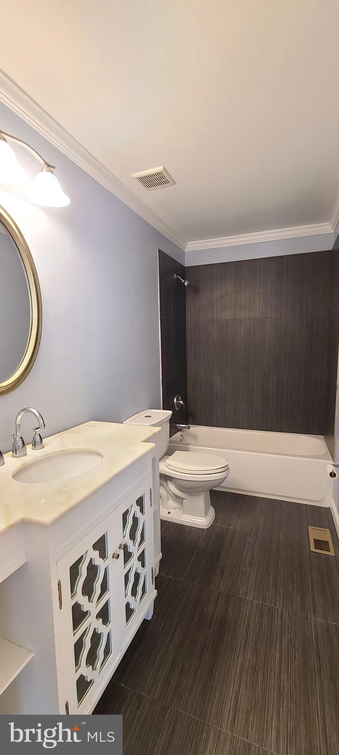3816 Ridge Road Annandale, VA 22003 - Photo 30 of 86 Main level full bathroom