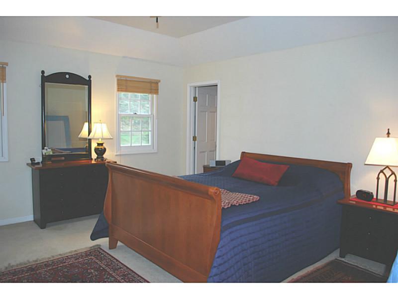 8975 Spring Mill Road Indianapolis, IN 46260 - Photo 14 of 24 Gallery Image 14