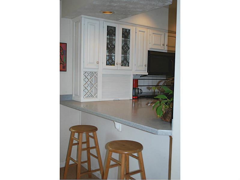 8975 Spring Mill Road Indianapolis, IN 46260 - Photo 8 of 24 Gallery Image 8