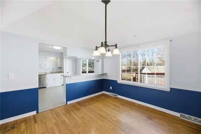 $370,000 | 10000 93rd Street, Overland Park, KS 66212