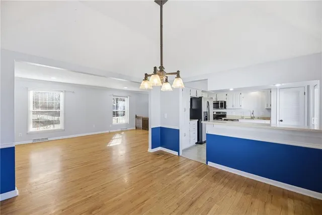 $370,000 | 10000 93rd Street, Overland Park, KS 66212