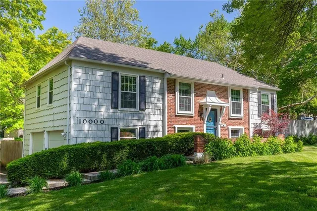 $400,000 | 10000 93rd Street, Overland Park, KS 66212