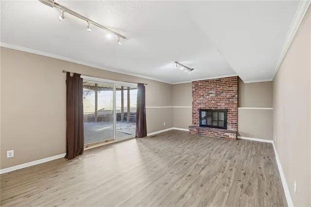 $370,000 | 10000 93rd Street, Overland Park, KS 66212