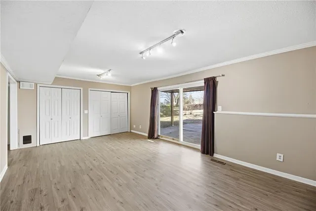 $370,000 | 10000 93rd Street, Overland Park, KS 66212