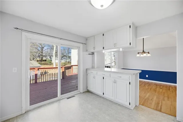 $370,000 | 10000 93rd Street, Overland Park, KS 66212