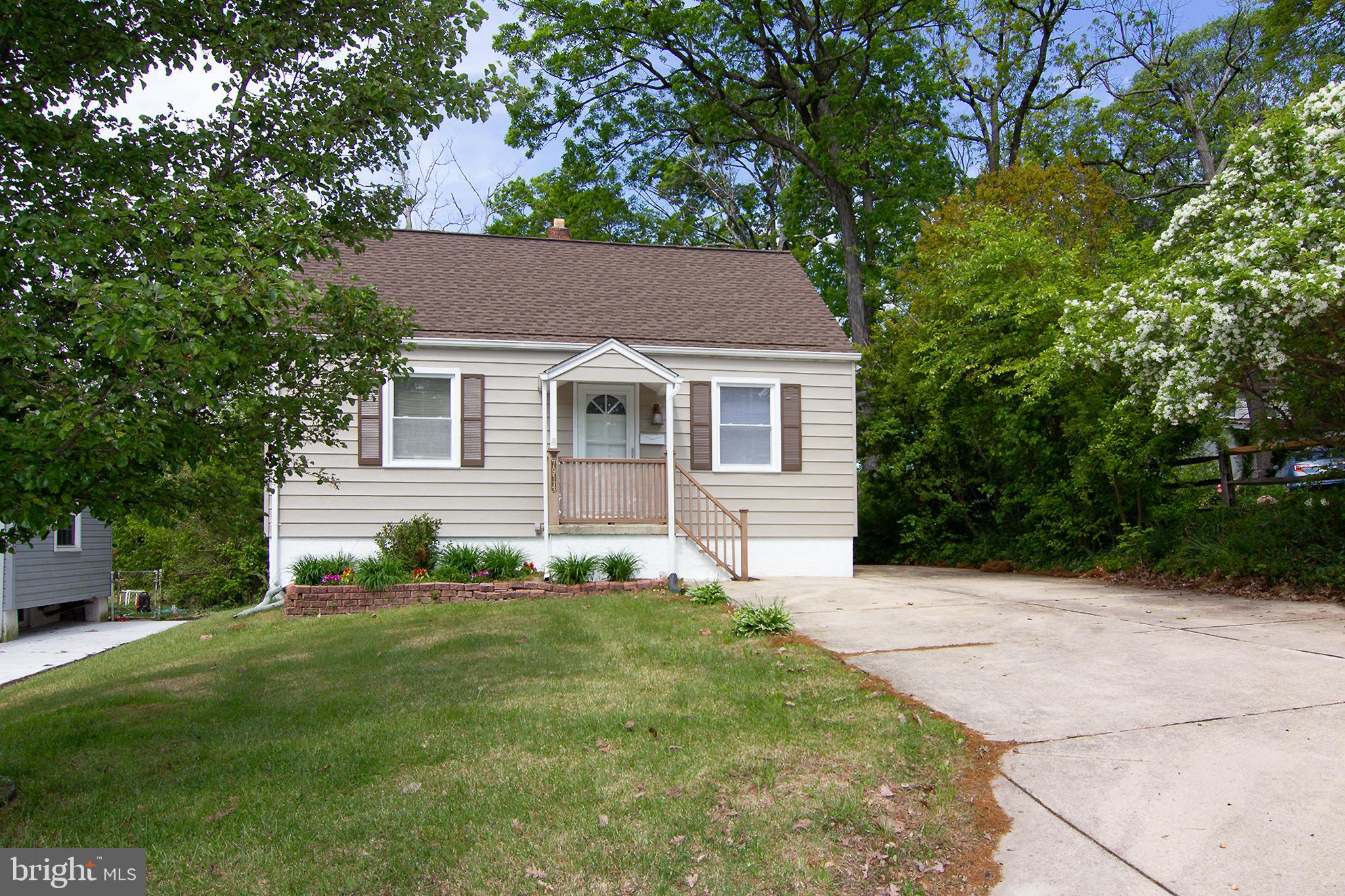 7914 Ridgely Oak Road Baltimore, MD 21234 - Photo 3 of 27