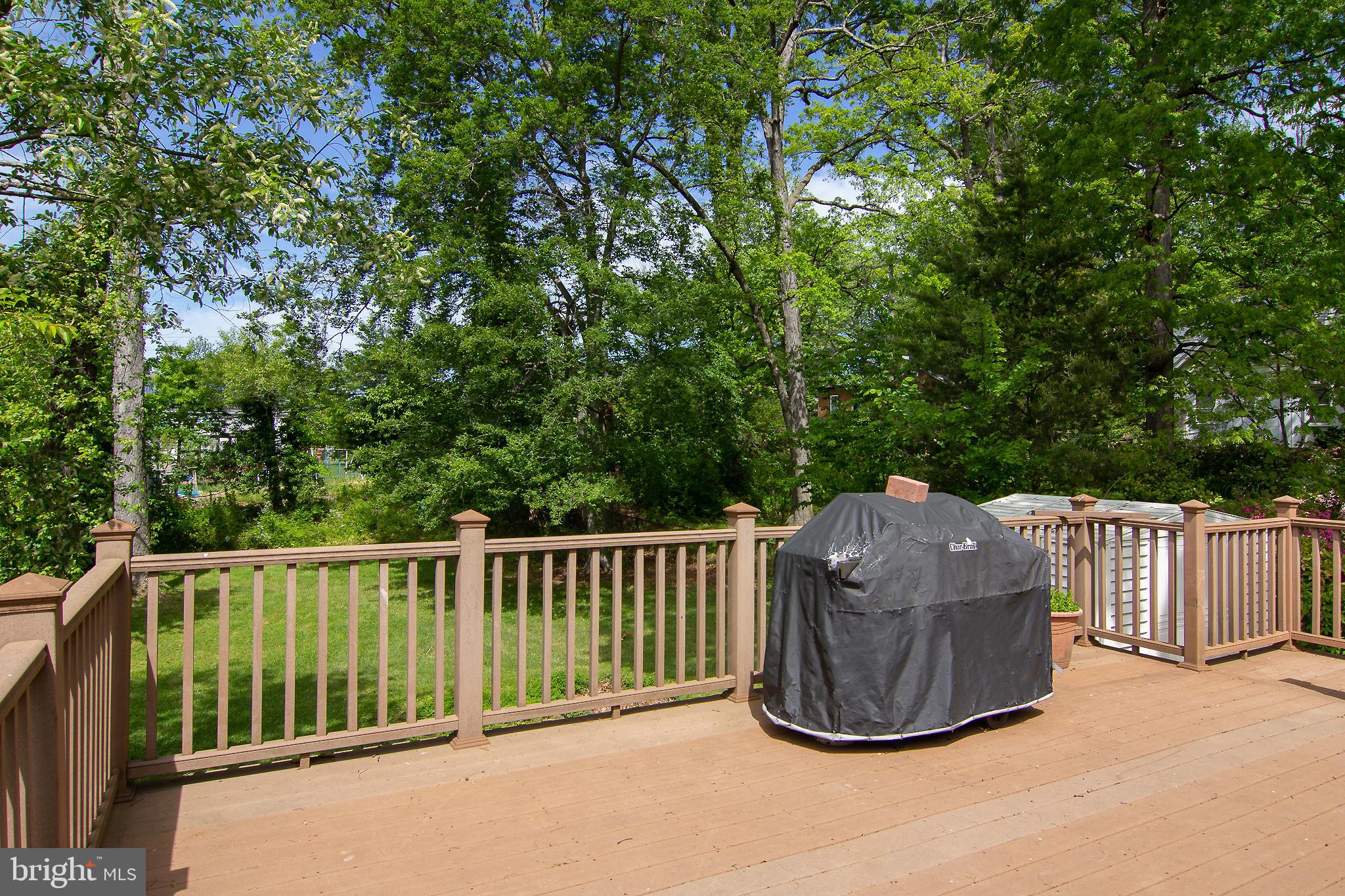 7914 Ridgely Oak Road Baltimore, MD 21234 - Photo 24 of 27 Deck looking to backyard