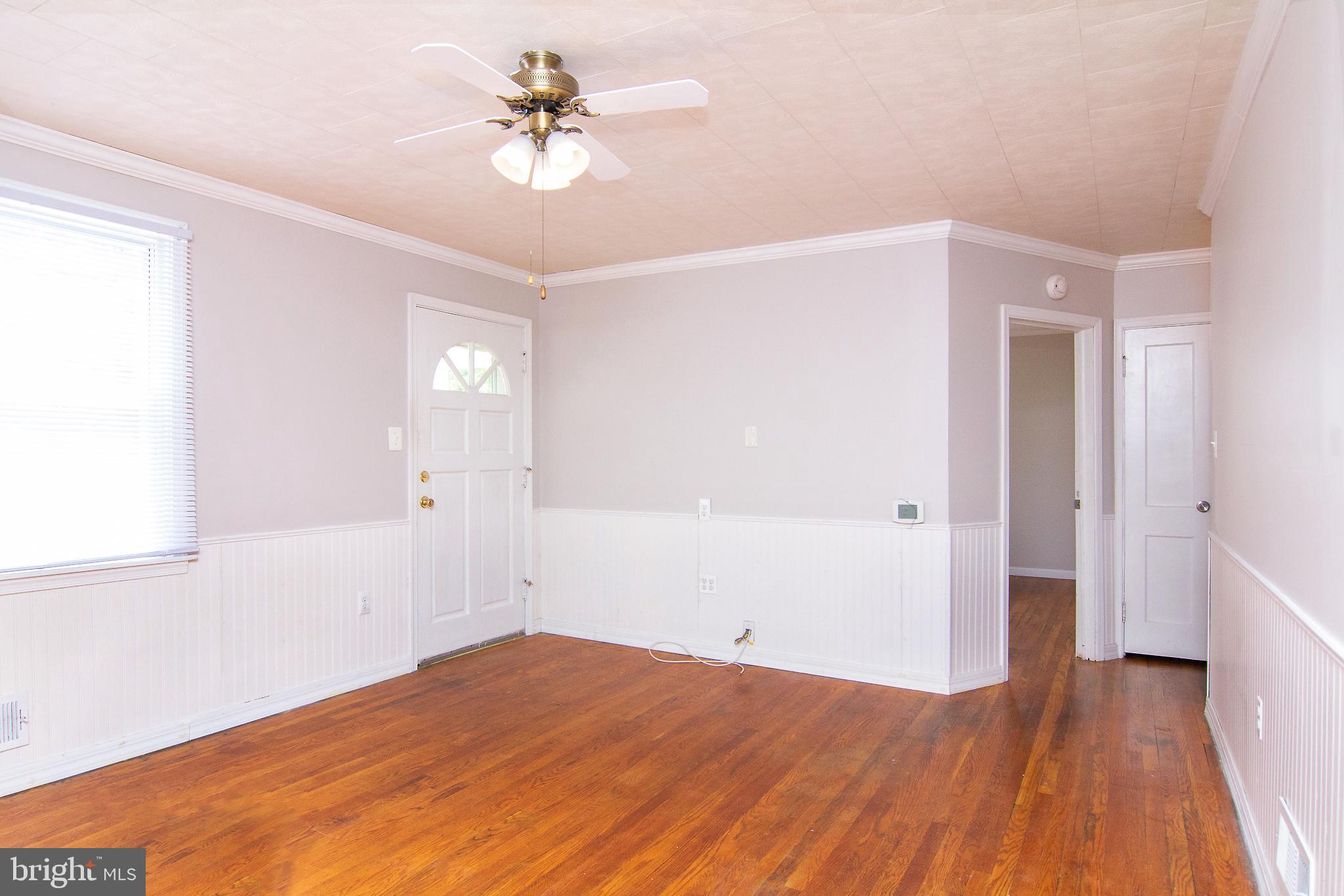 7914 Ridgely Oak Road Baltimore, MD 21234 - Photo 6 of 27 Living Room