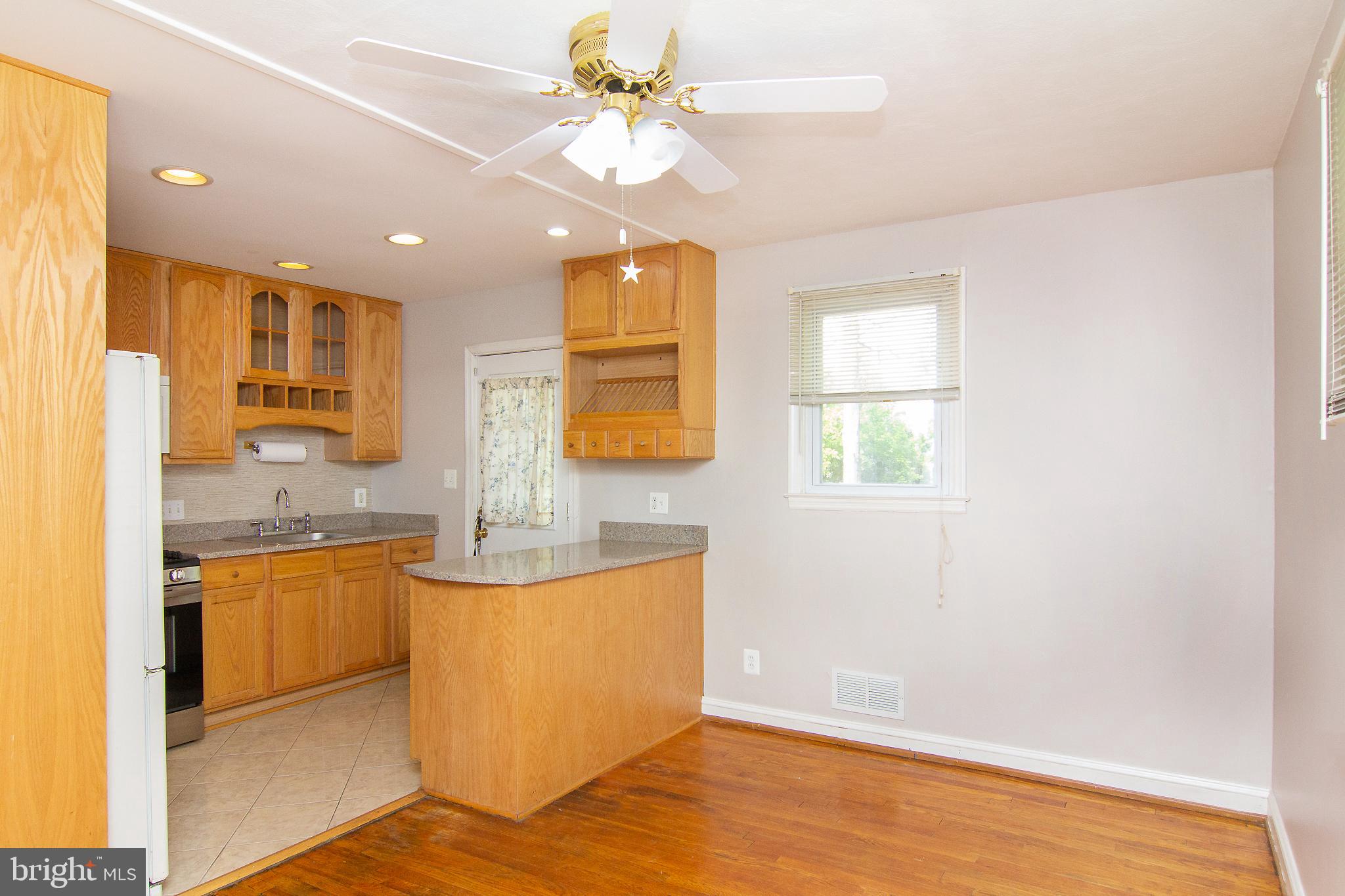7914 Ridgely Oak Road Baltimore, MD 21234 - Photo 10 of 27 Kitchen