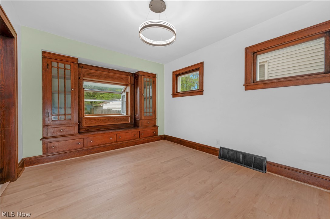 4418 Broadale Road Cleveland, OH 44109 - Photo 7 of 27