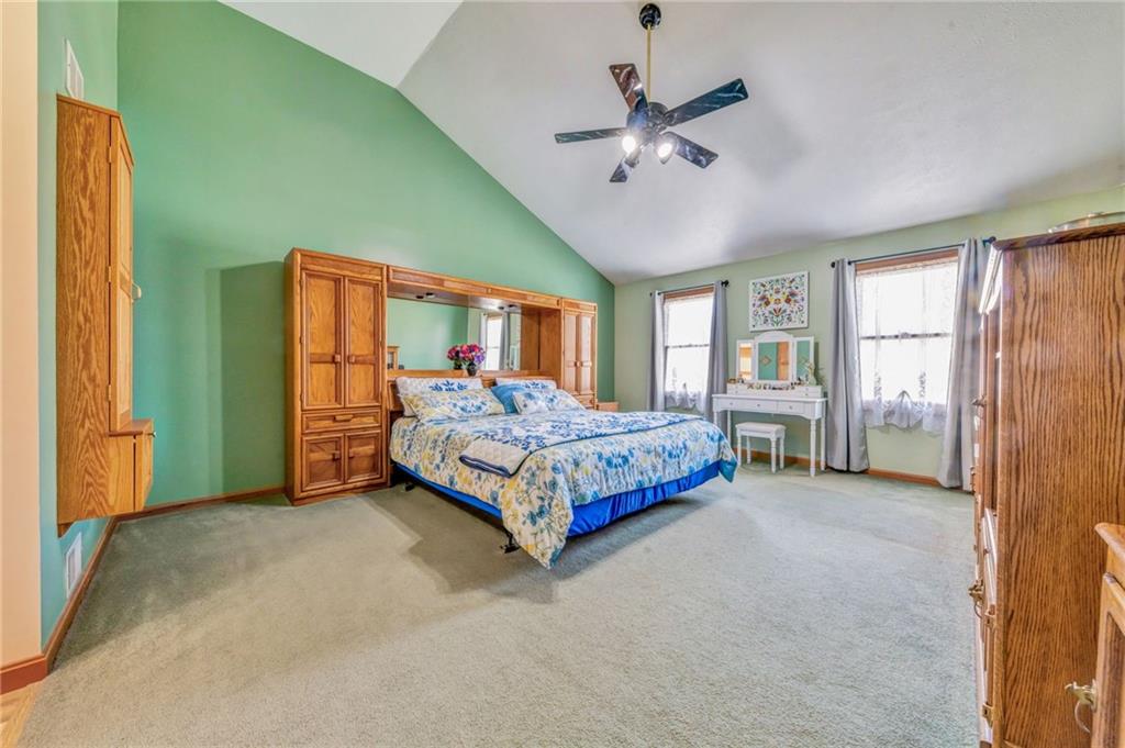 363 Cobblestone Circle McKees Rocks, PA 15136 - Photo 13 of 25