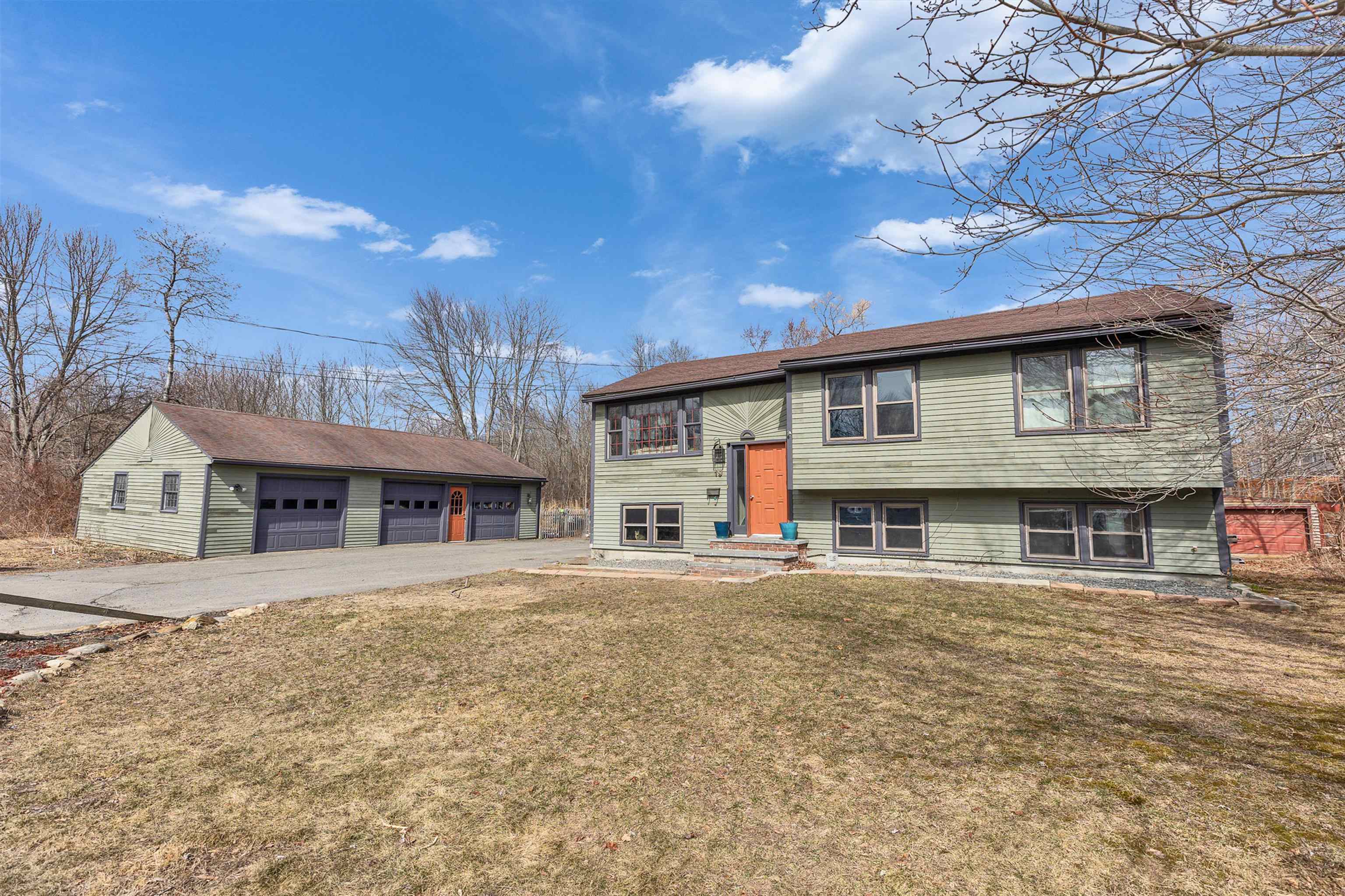 19 Spruce Street Keene, NH 03431 - Photo 3 of 37