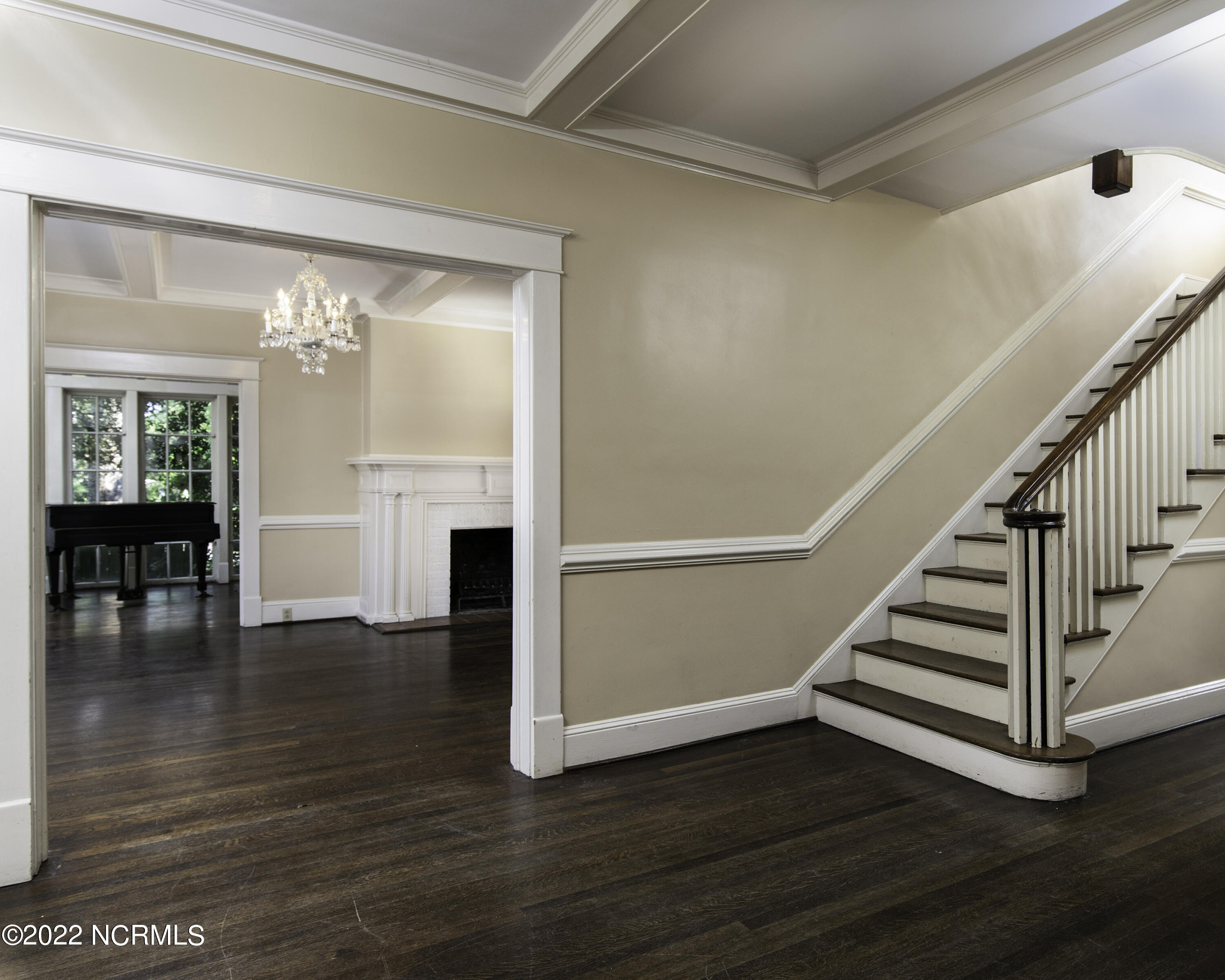 2814 Old Cherry Point Road New Bern, NC 28560 - Photo 11 of 70 Foyer