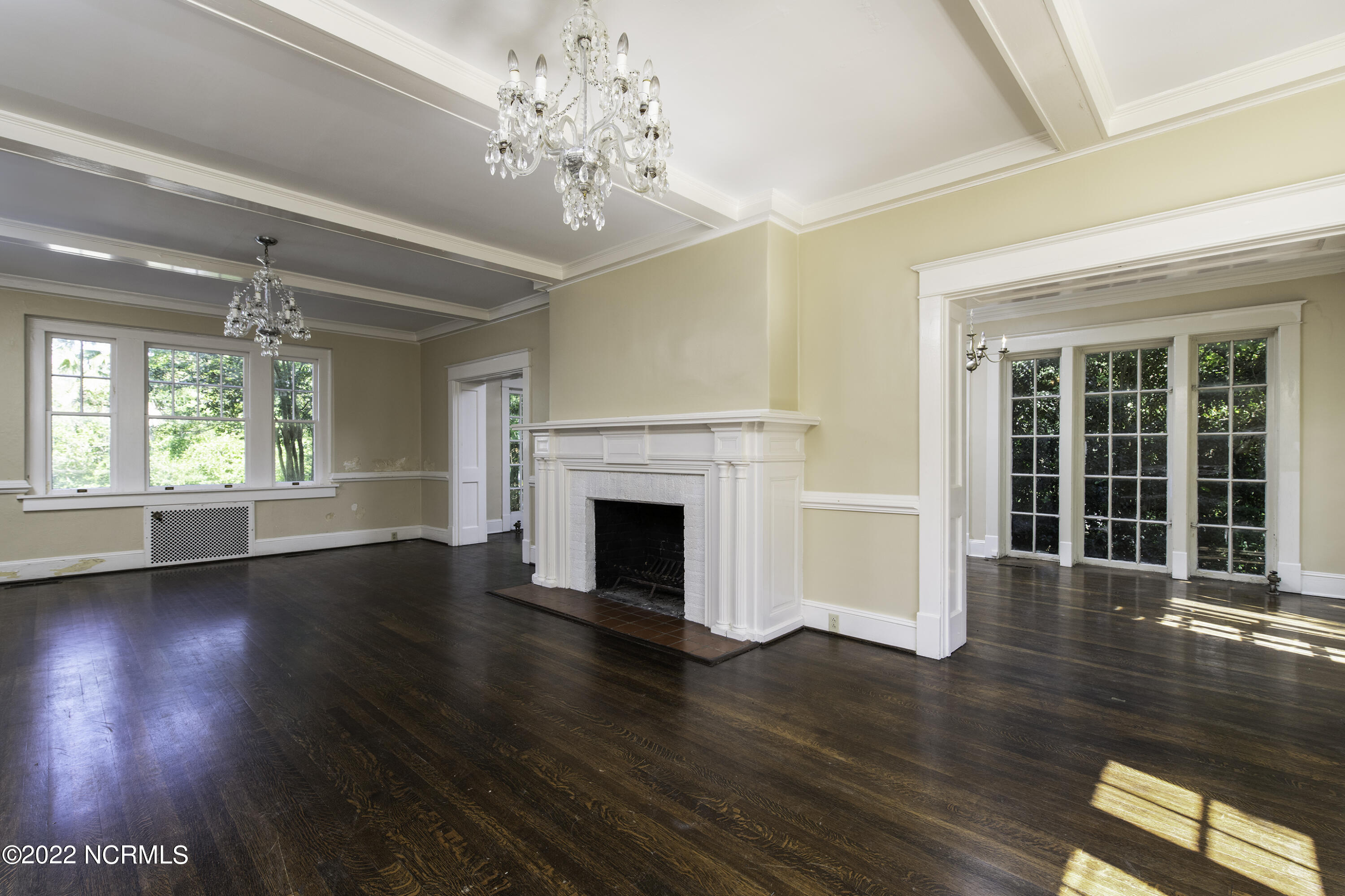 2814 Old Cherry Point Road New Bern, NC 28560 - Photo 12 of 70 Formal Living Room