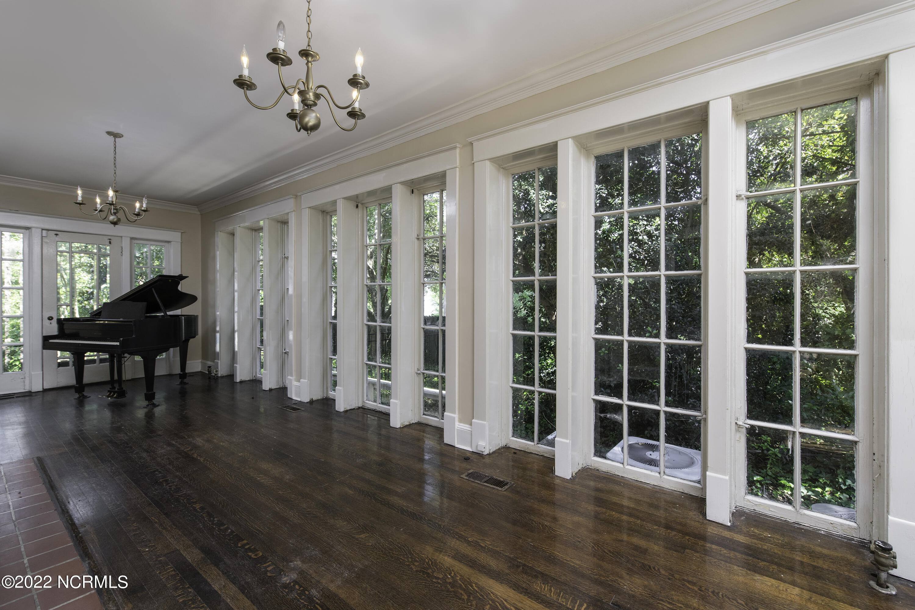 2814 Old Cherry Point Road New Bern, NC 28560 - Photo 13 of 70 Sunroom
