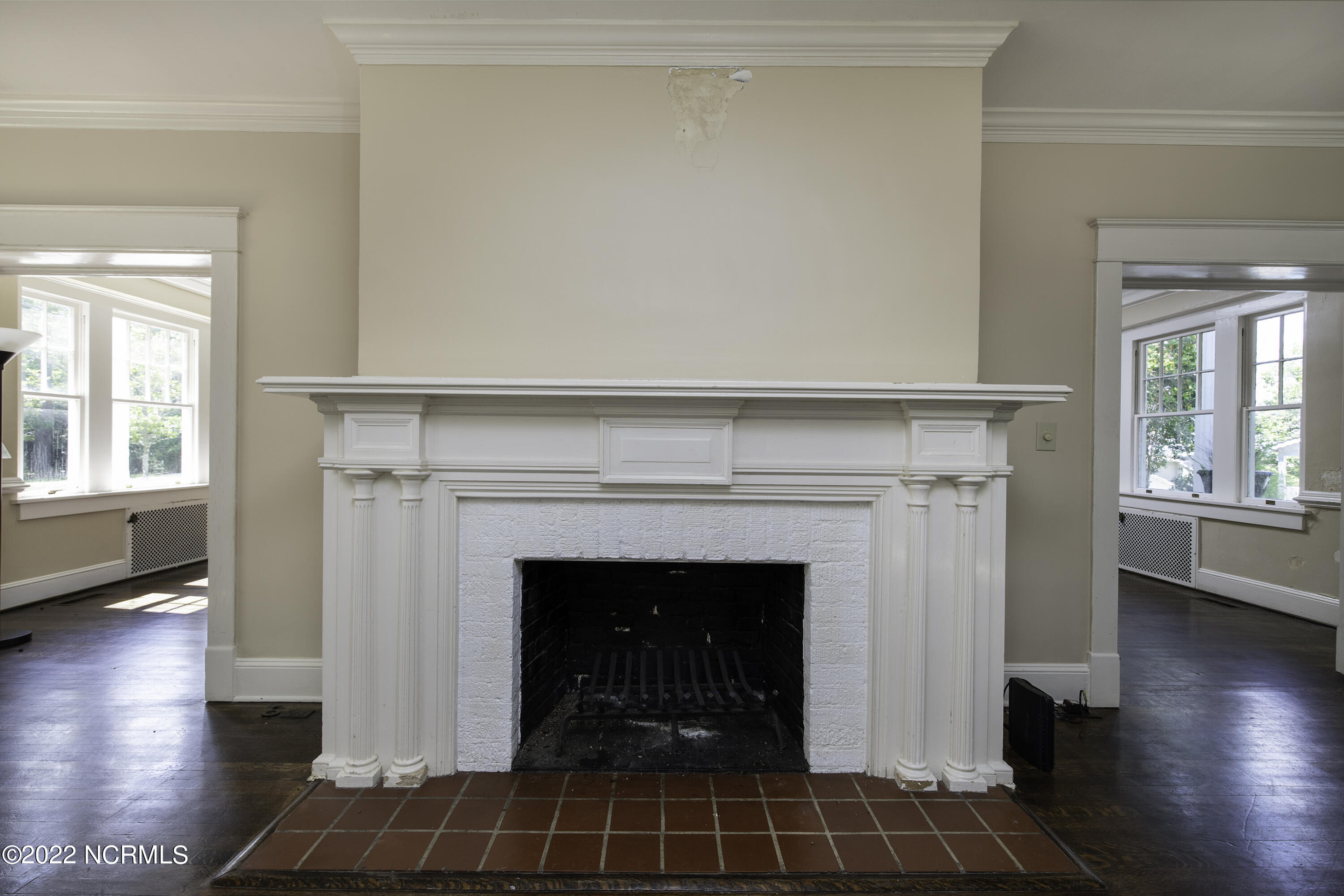 2814 Old Cherry Point Road New Bern, NC 28560 - Photo 15 of 70 Sunroom Fireplace