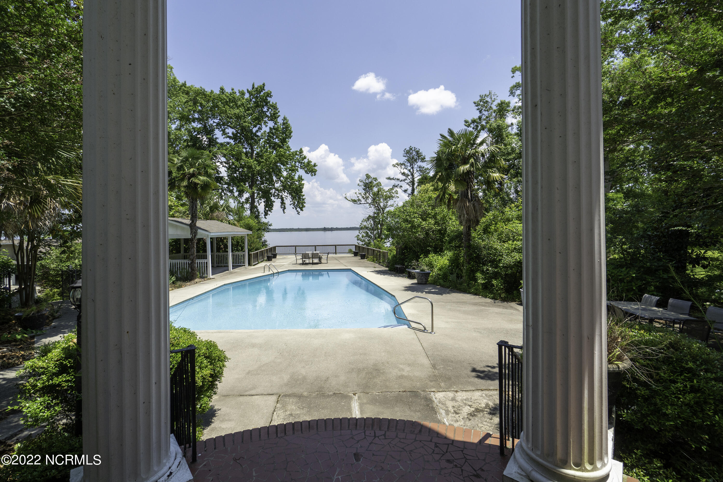 2814 Old Cherry Point Road New Bern, NC 28560 - Photo 25 of 70 Back Door View