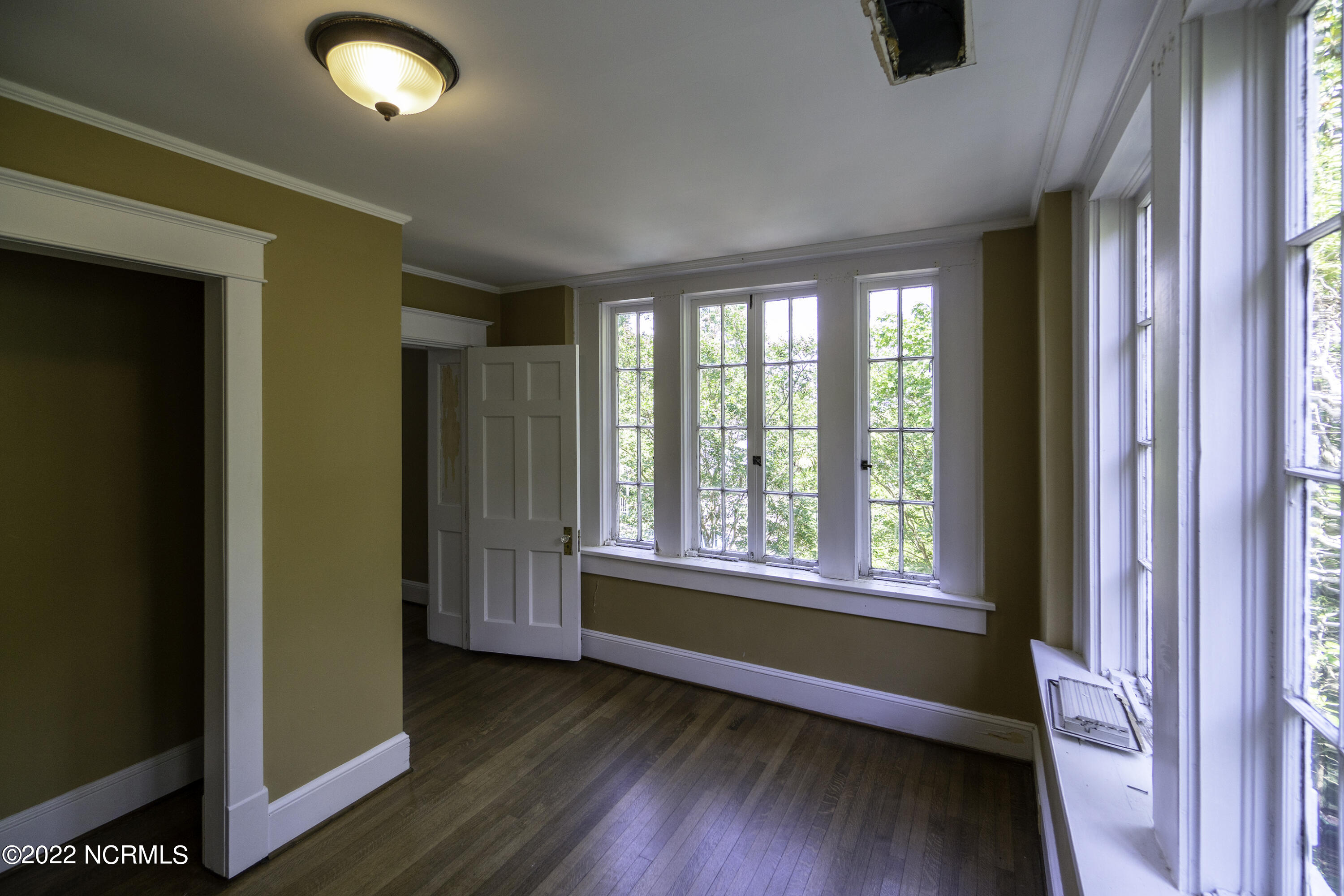 2814 Old Cherry Point Road New Bern, NC 28560 - Photo 28 of 70 Master Walk-in Closet 1