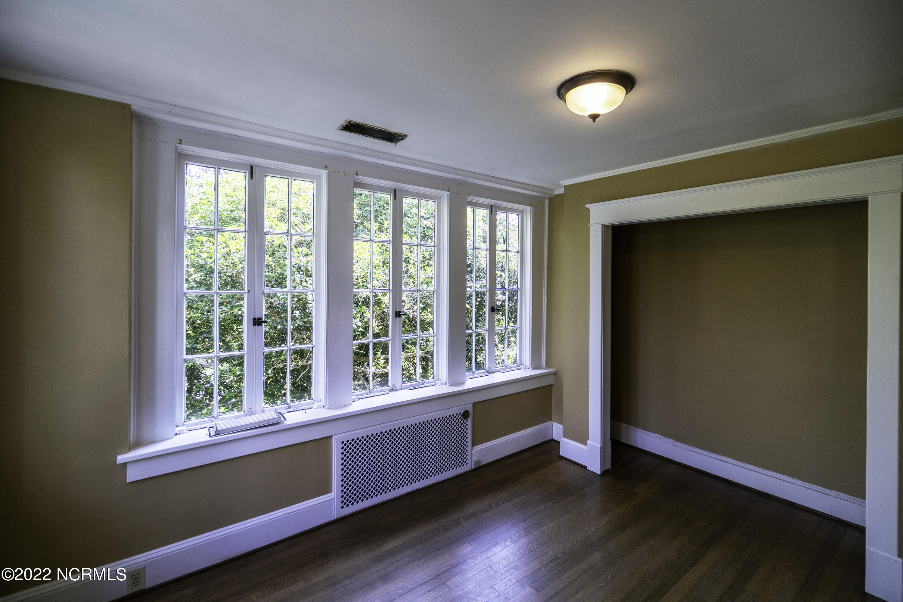 2814 Old Cherry Point Road New Bern, NC 28560 - Photo 30 of 70 Master Walk-in Closet 1