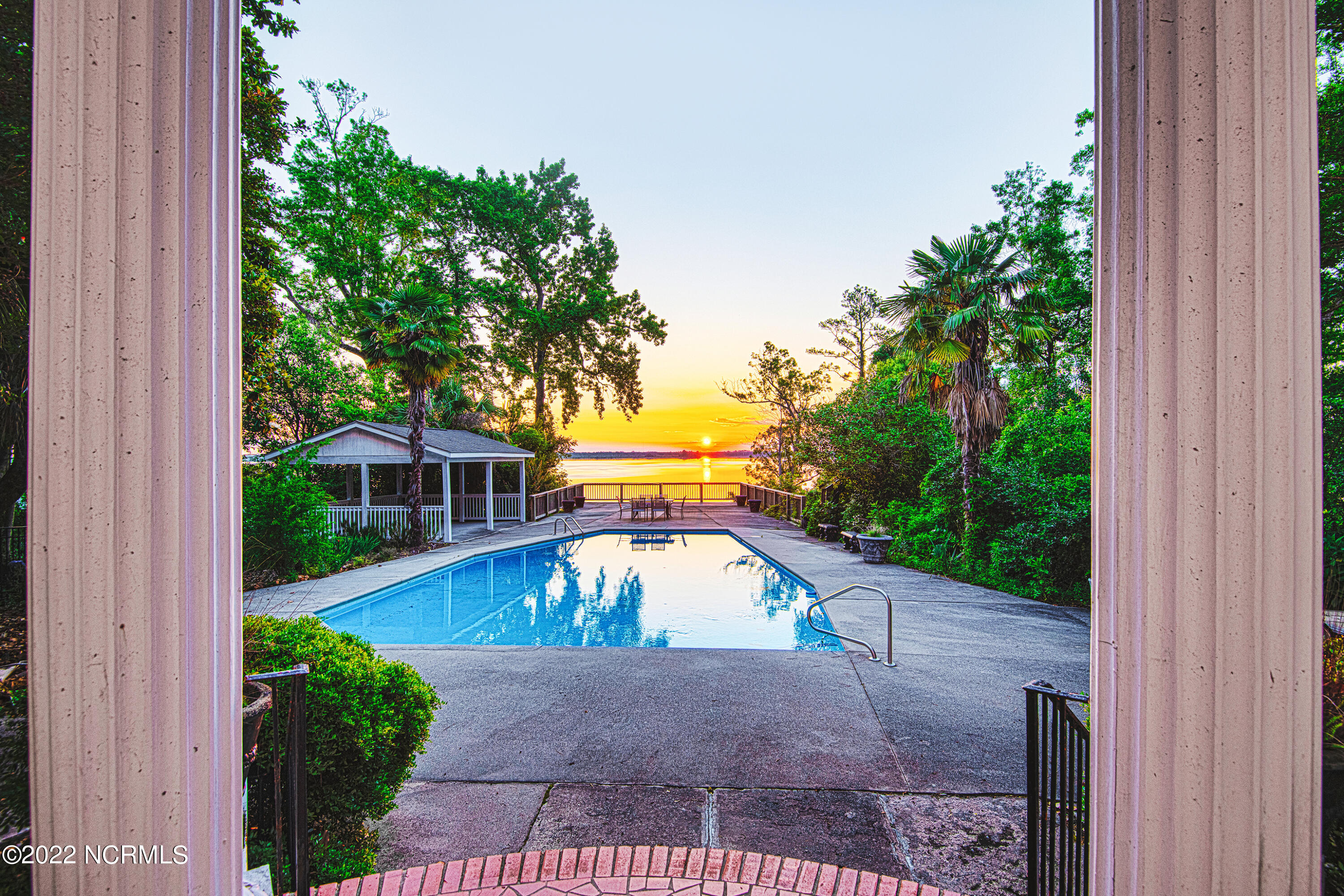 2814 Old Cherry Point Road New Bern, NC 28560 - Photo 4 of 70 In-ground Pool