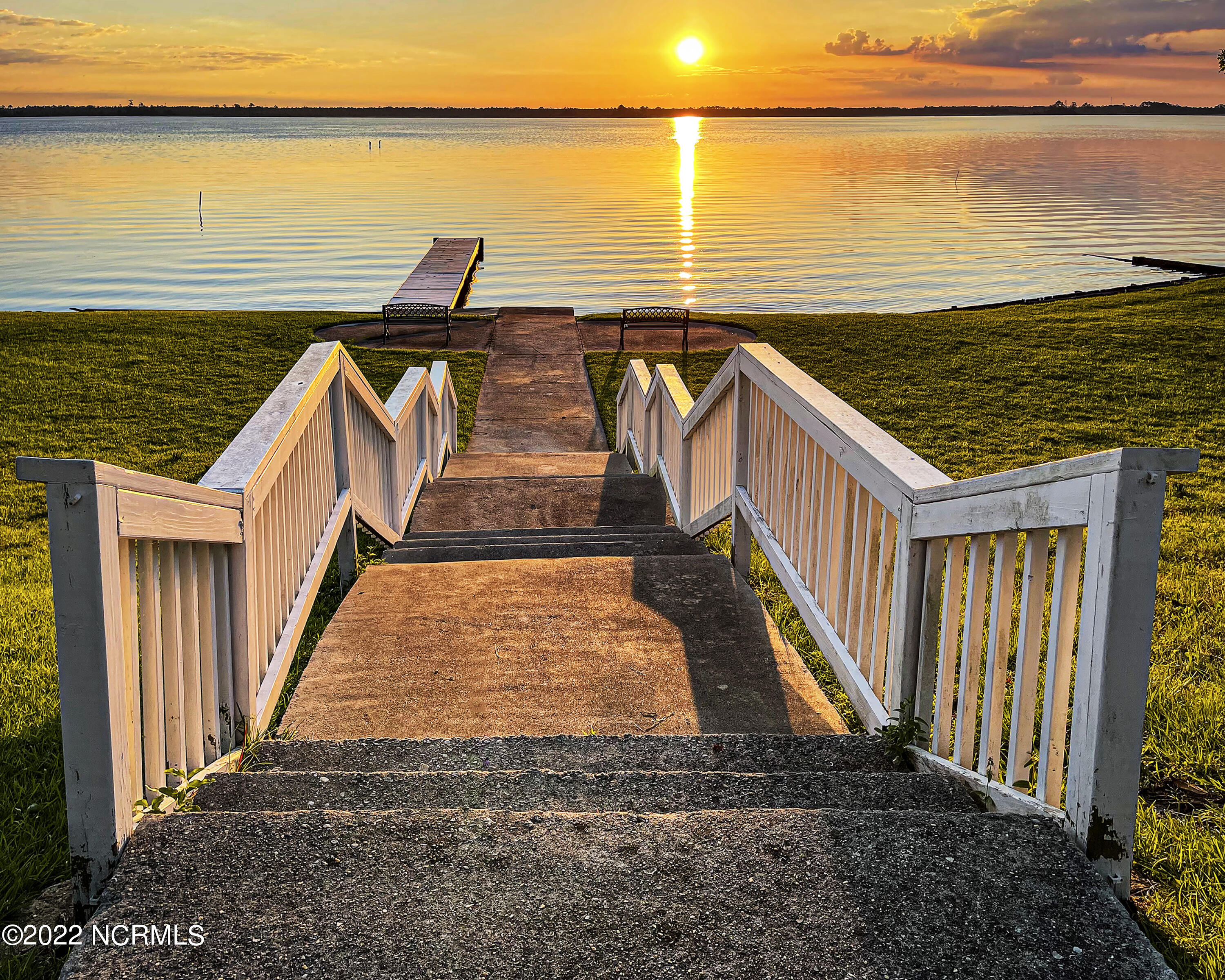 2814 Old Cherry Point Road New Bern, NC 28560 - Photo 61 of 70 Amazing Sunrise Views