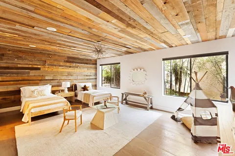 $4,499,000 | 4130 Parva Avenue, Los Angeles, CA 90027