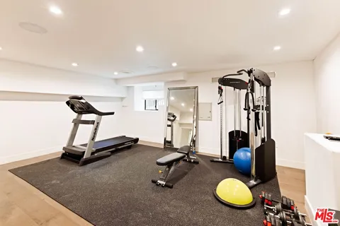 $4,499,000 | 4130 Parva Avenue, Los Angeles, CA 90027