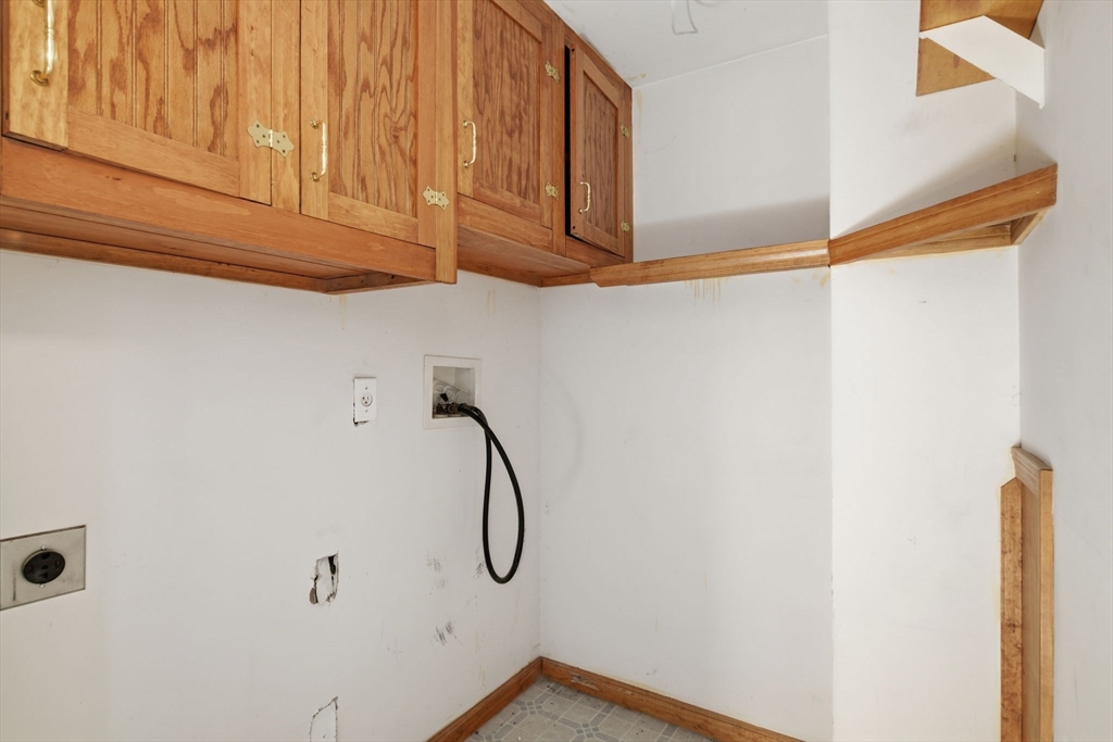 1601 Westover Road Chicopee, MA 01020 - Photo 17 of 32 a bathroom with a sink