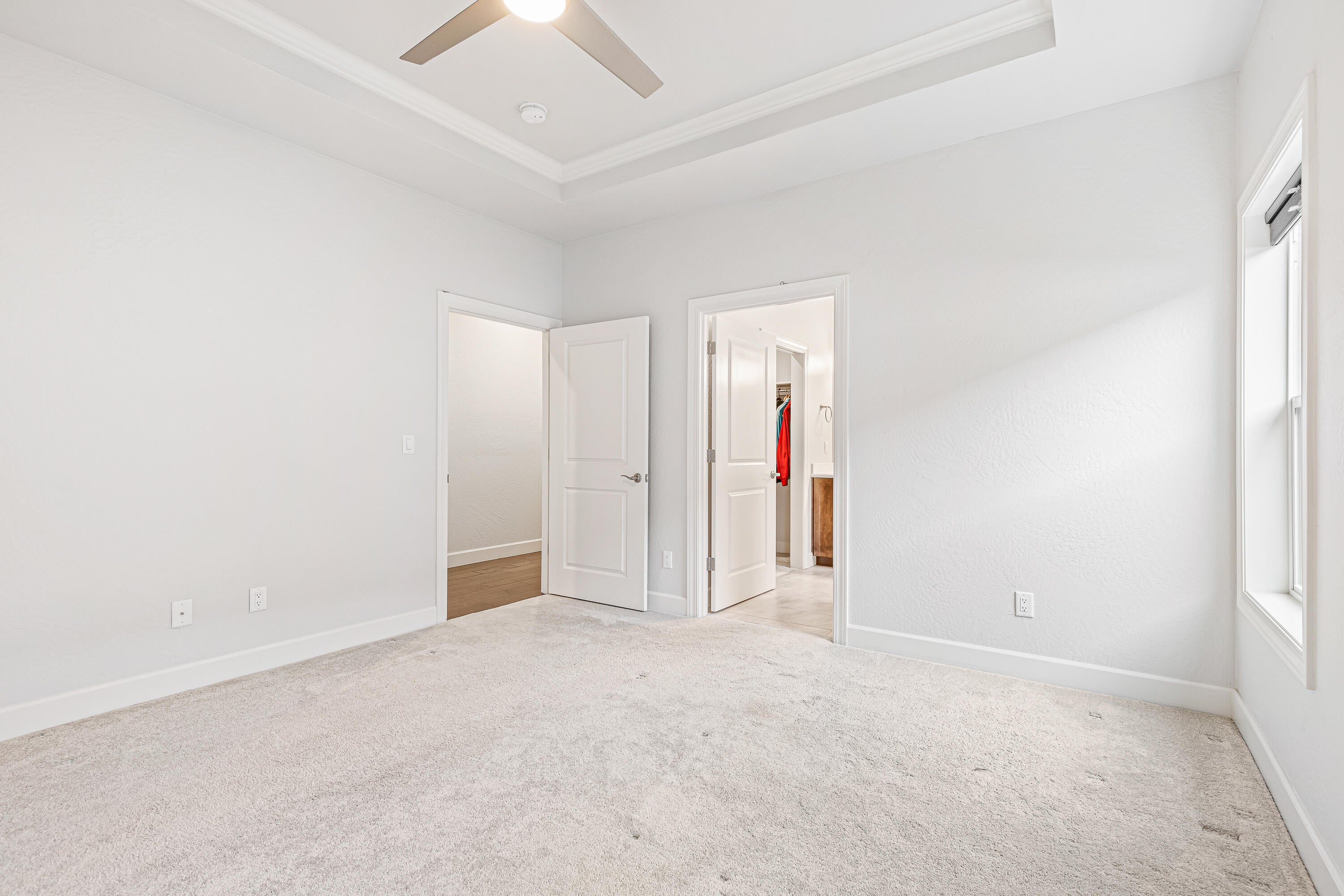 445 South Haskell Street Central Point, OR 97502 - Photo 14 of 25 9R9A4202