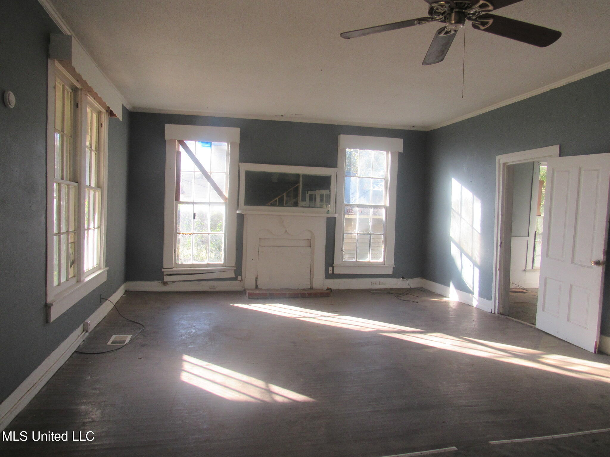 108 Hightower Street Sardis, MS 38666 - Photo 5 of 17 IMG_6510