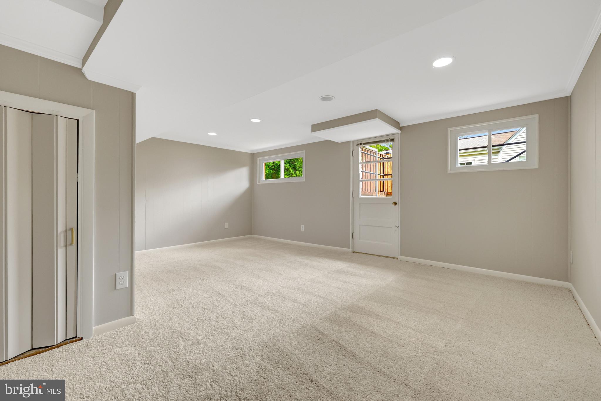 8712 Piccadilly Place Springfield, VA 22151 - Photo 30 of 54