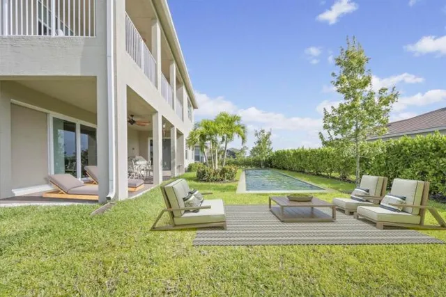 view of an pool and outdoor seating