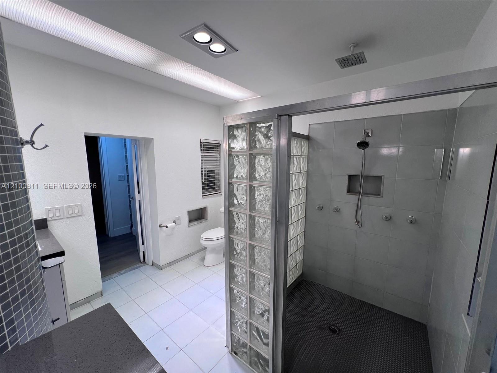 5845 Southwest 88th Street Miami, FL 33156 - Photo 8 of 28 Gallery Image 8