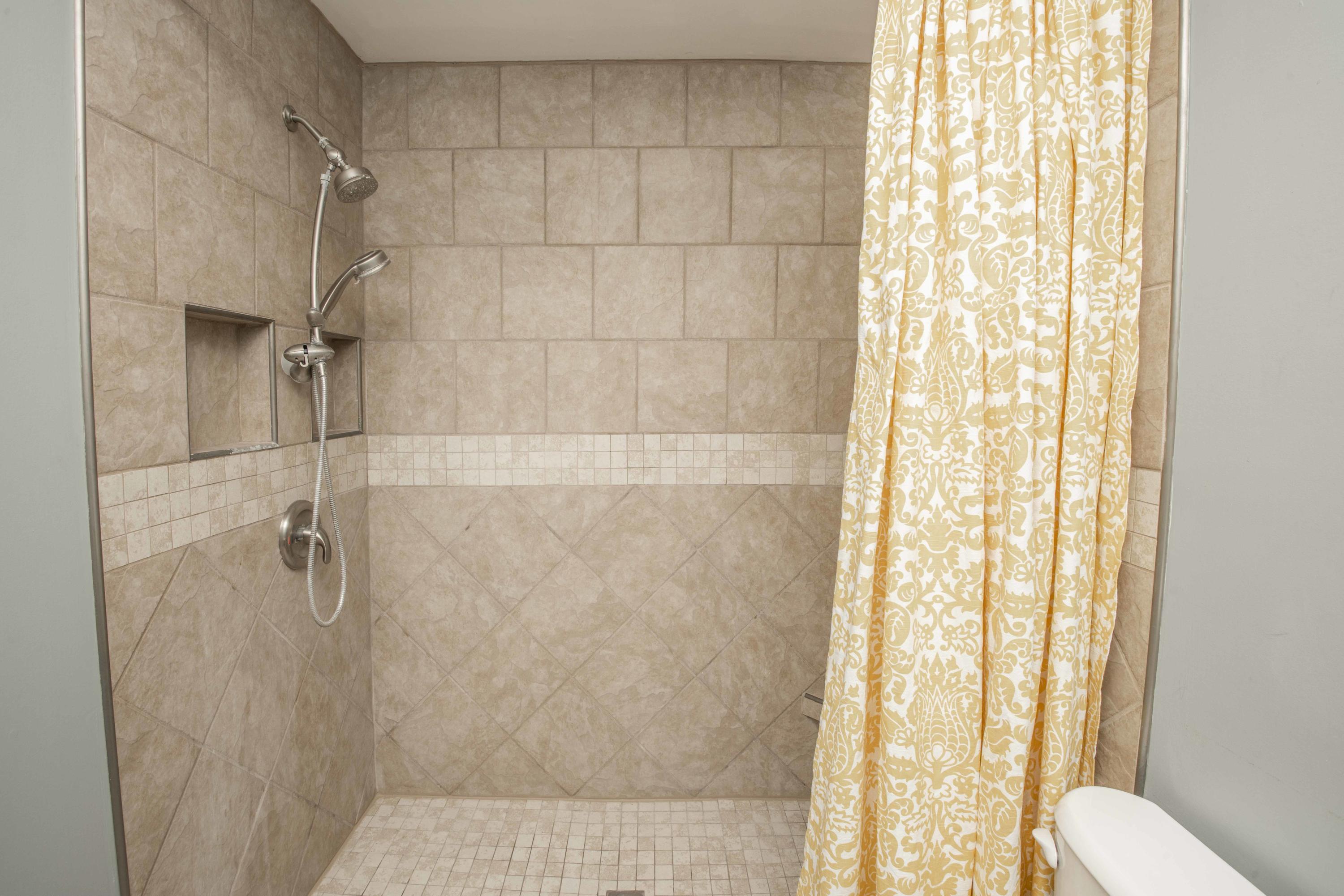 116 Airport Road Maynardville, TN 37807 - Photo 13 of 27 master bath_1