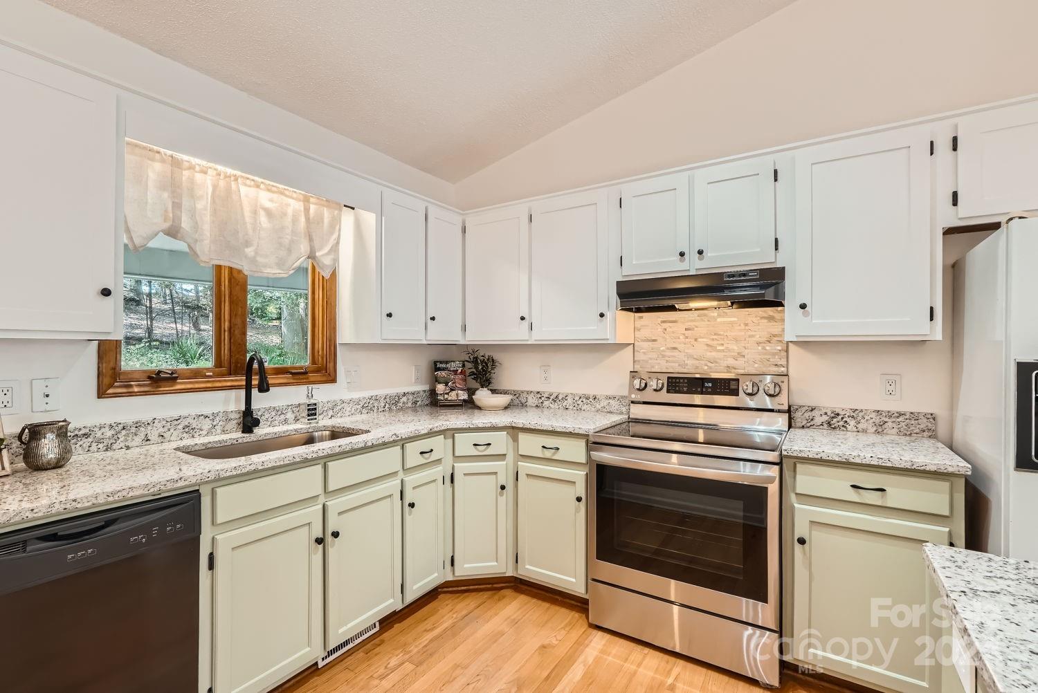 1234 Hardin Road Dallas, NC 28034 - Photo 9 of 45 Gallery Image 9