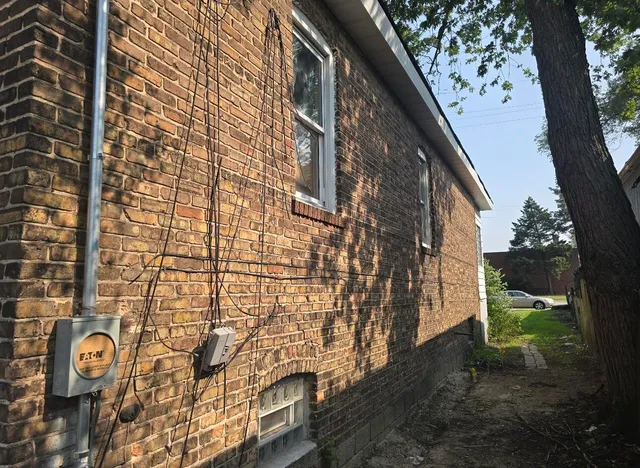 a view of a pathway of a building