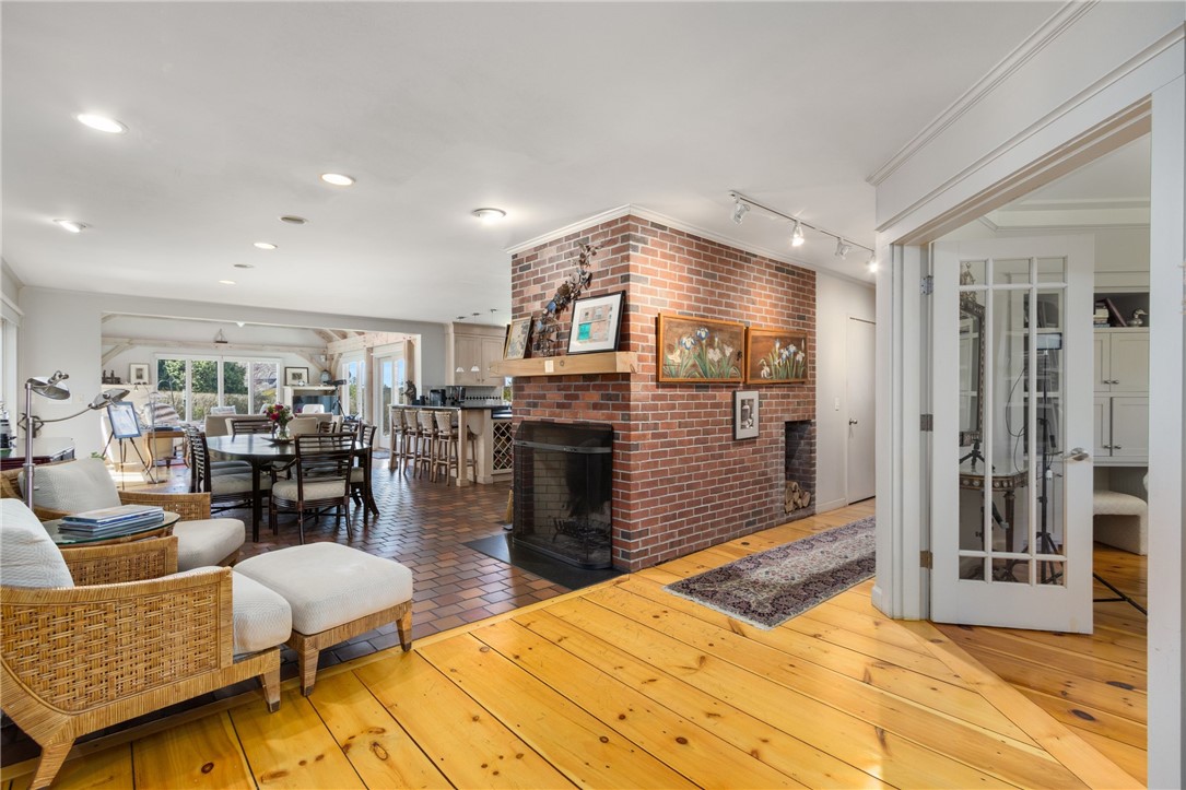 40 Little Harbor Road Tiverton, RI 02878 - Photo 11 of 50