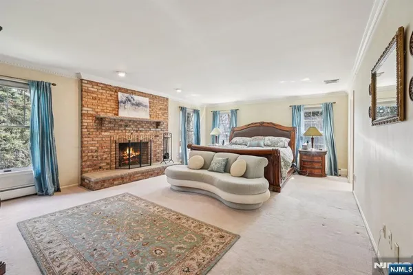 $2,565,000 | 416 Devonshire Drive, Franklin Lakes, NJ 07417