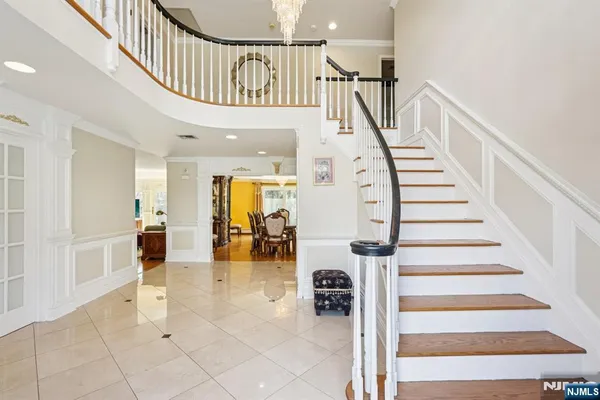 $2,565,000 | 416 Devonshire Drive, Franklin Lakes, NJ 07417