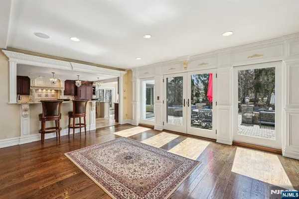 $2,565,000 | 416 Devonshire Drive, Franklin Lakes, NJ 07417
