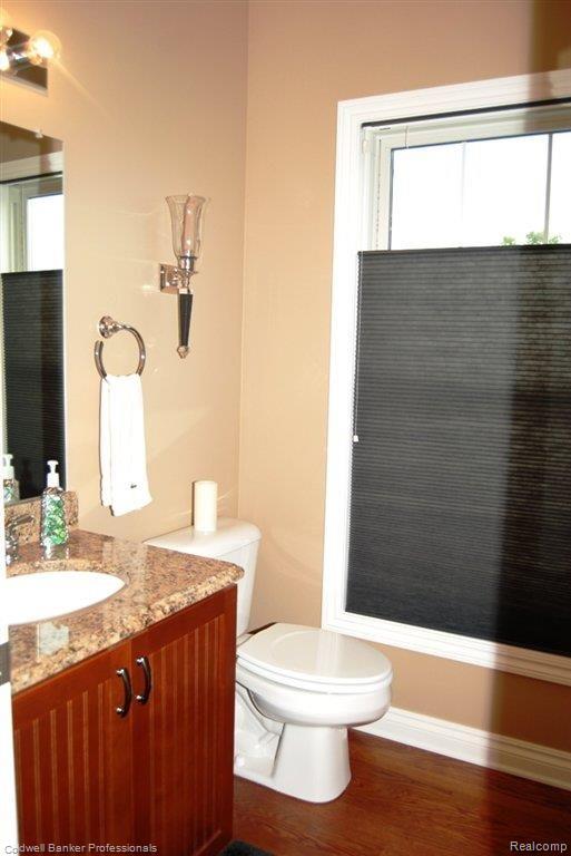 45870 South Stonewood Road Canton, MI 48187 - Photo 21 of 25 Powder Room w/Granite